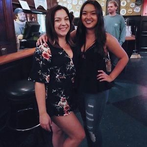 Cute floral romper size M